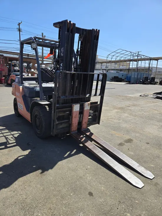 2016 Toyota 8FD35U Warehouse Forklift