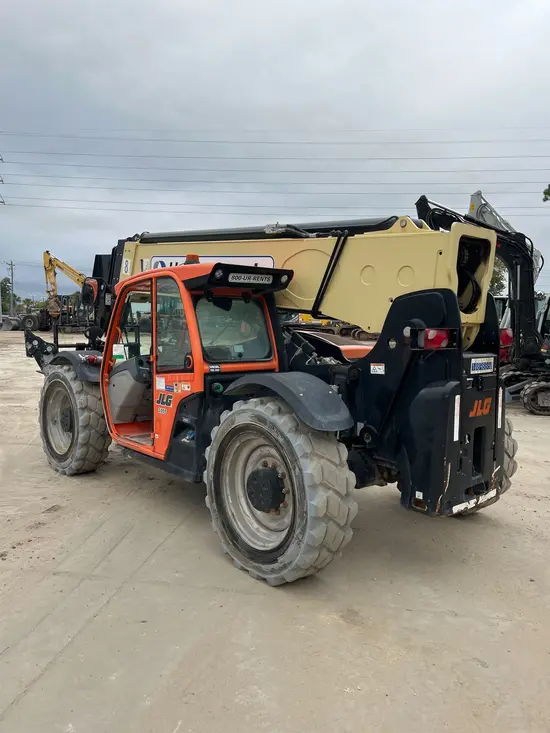 2019 JLG 1055 Forklift