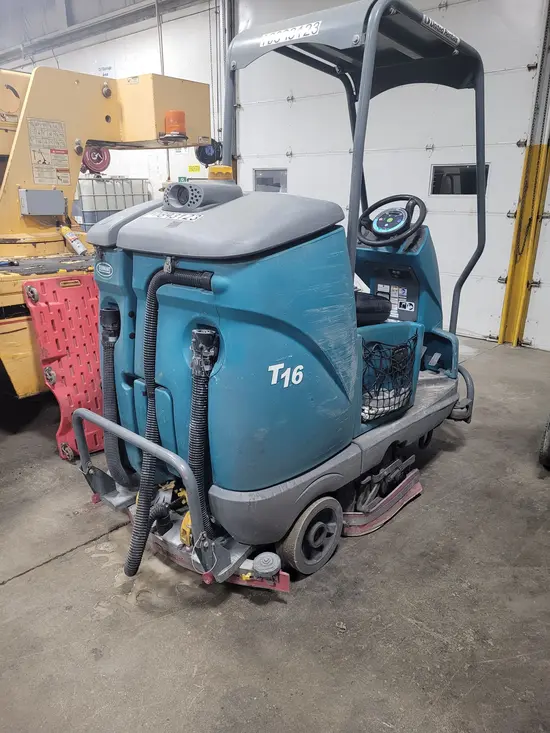 2019 Tennant T-16 Sweeper