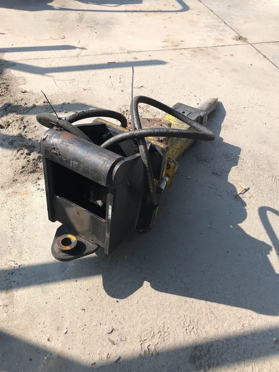 2016 Atlas Copco SB 452 Attachment