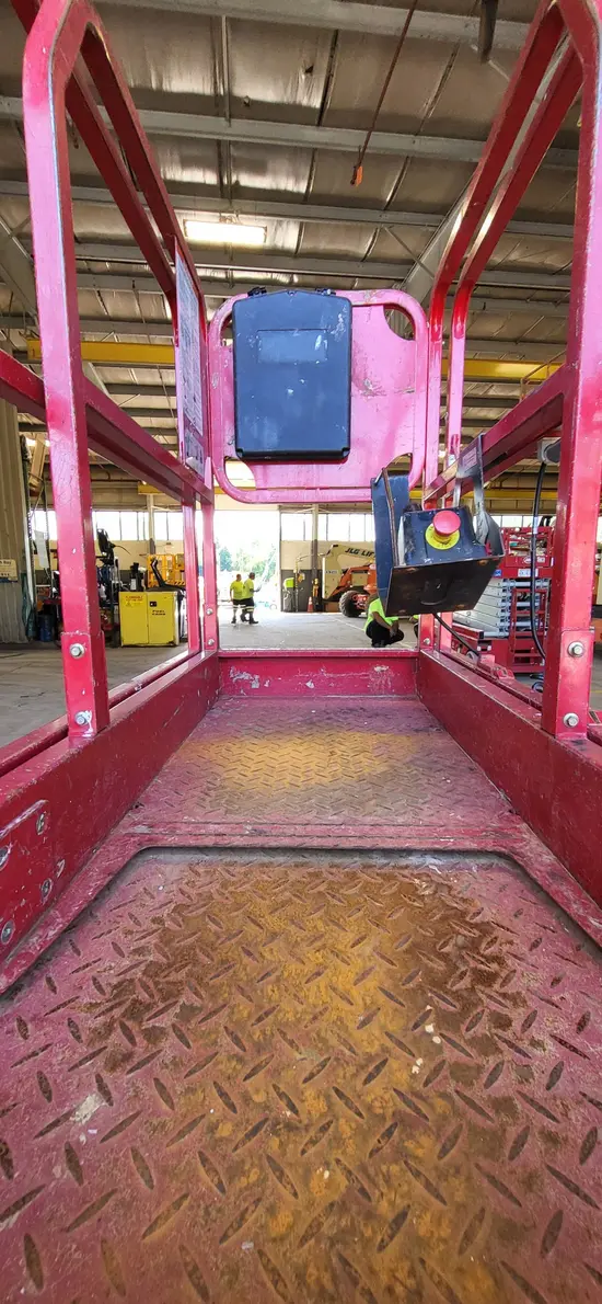 2018 MEC MICRO 19 Scissor Lift