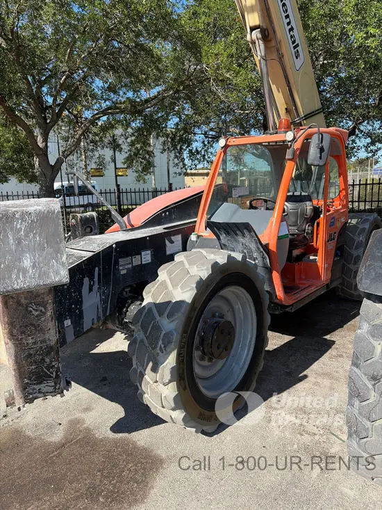 2019 JLG 1055 Forklift