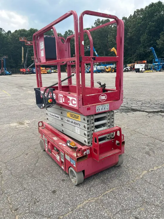 2018 MEC MICRO 19 Scissor Lift