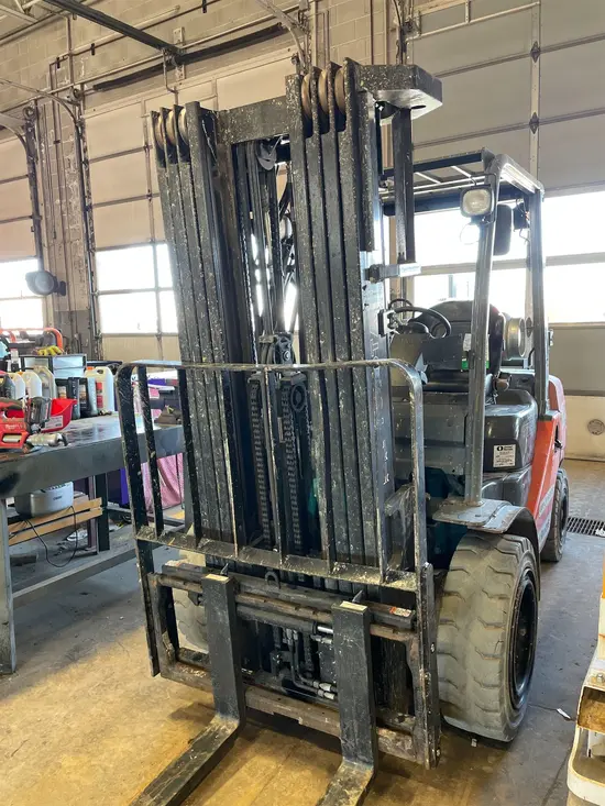 2018 Toyota 8FGU30 Warehouse Forklift