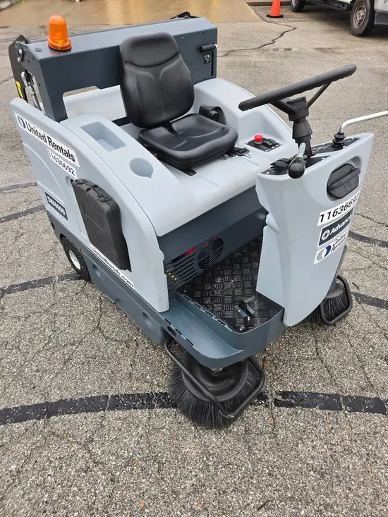 2023 Clarke SW4000 49 Sweeper