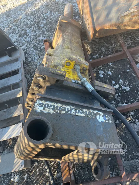 2017 Atlas Copco SB 452 Attachment