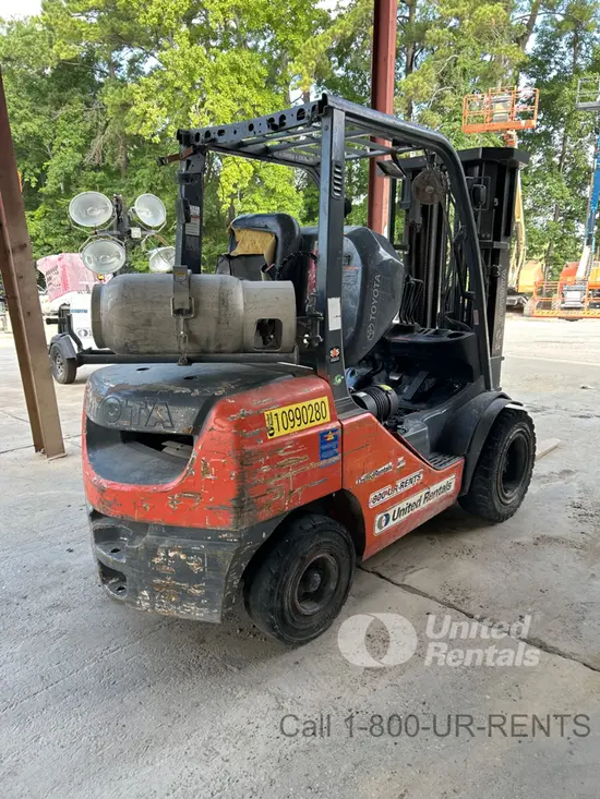 2019 Toyota 8FGU30 Warehouse Forklift