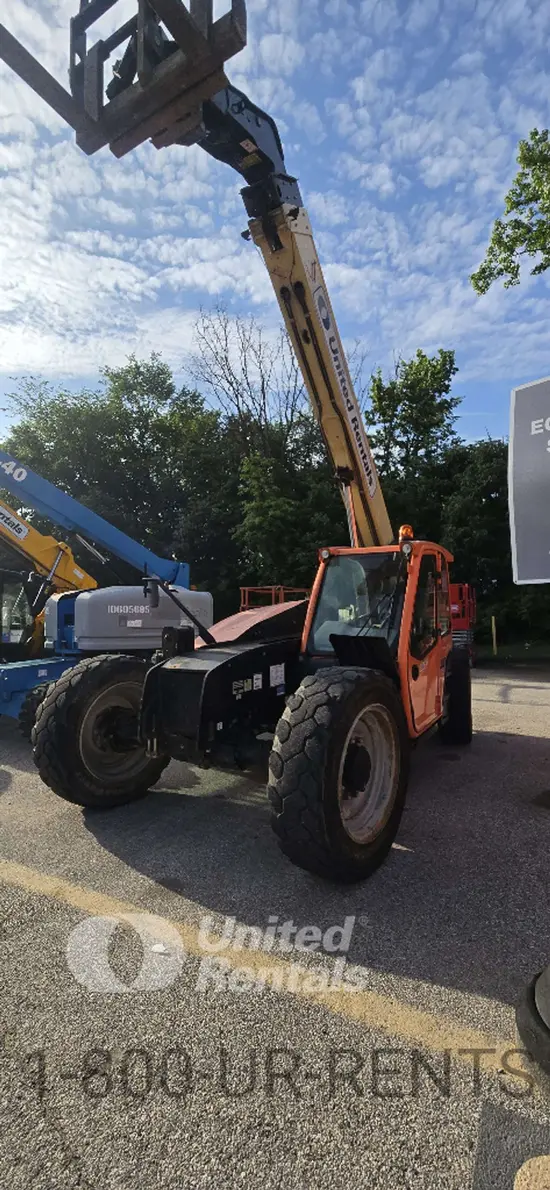 2017 JLG 742 Forklift