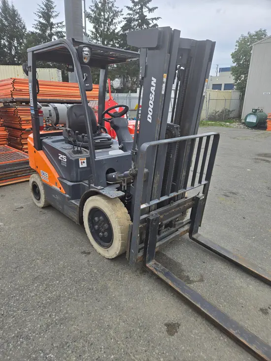 2019 Doosan G25P-7DF Warehouse Forklift