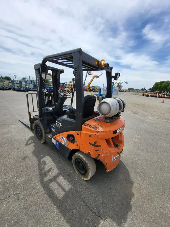 2022 Doosan G25P-7DF Warehouse Forklift