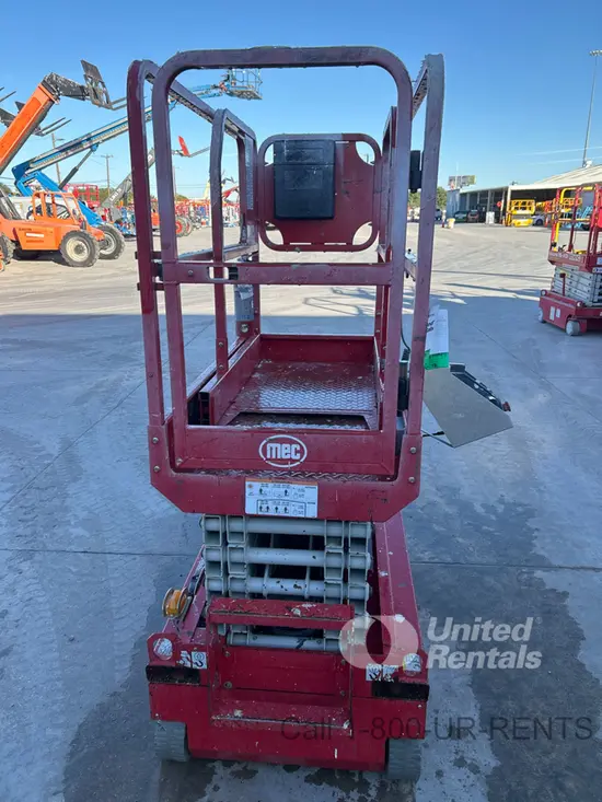 2019 MEC MICRO 19 Scissor Lift