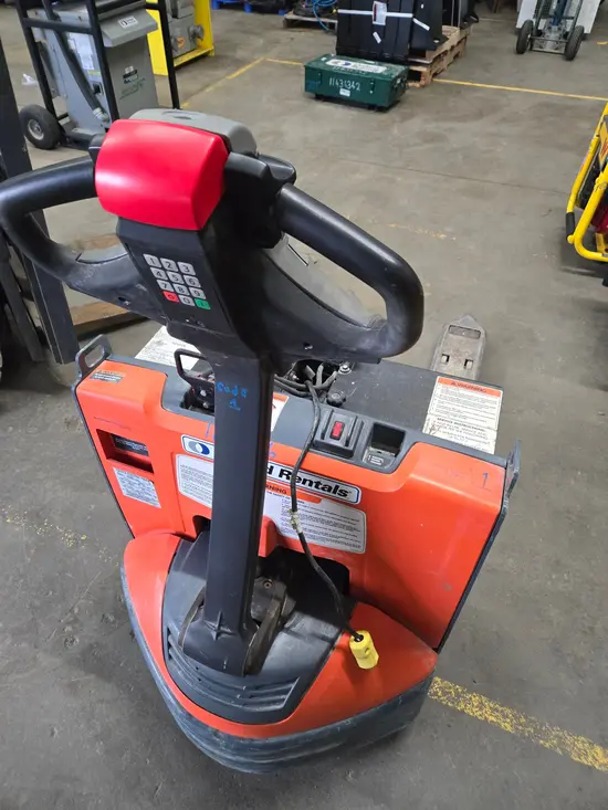 2023 Toyota 8HBW23 Jack