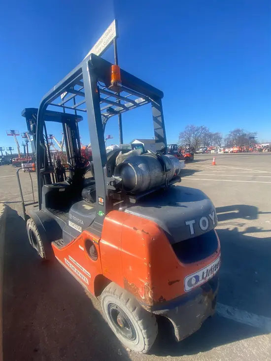 2019 Toyota 8FGU25 Warehouse Forklift
