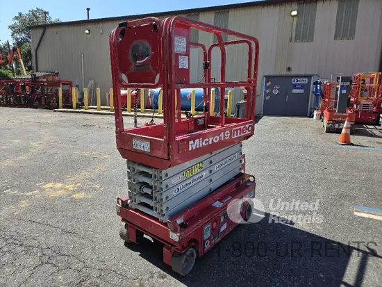 2017 MEC MICRO 19 Scissor Lift
