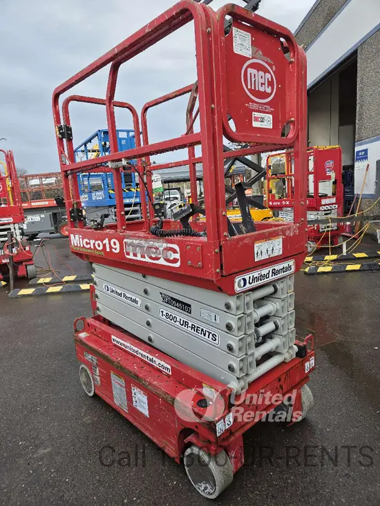 2019 MEC MICRO 19 Scissor Lift