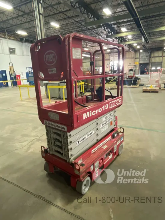 2018 MEC MICRO 19 Scissor Lift