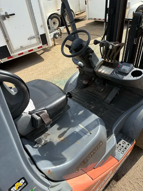 2017 Toyota 8FGCU25 Warehouse Forklift