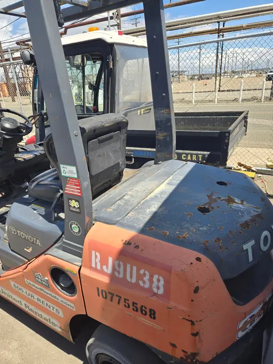 2018 Toyota 8FDU30 Warehouse Forklift