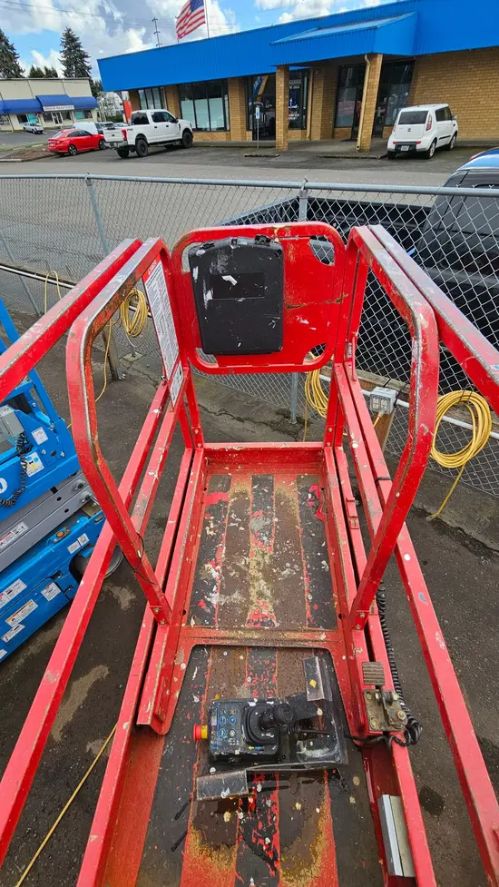 2018 MEC MICRO 19 Scissor Lift