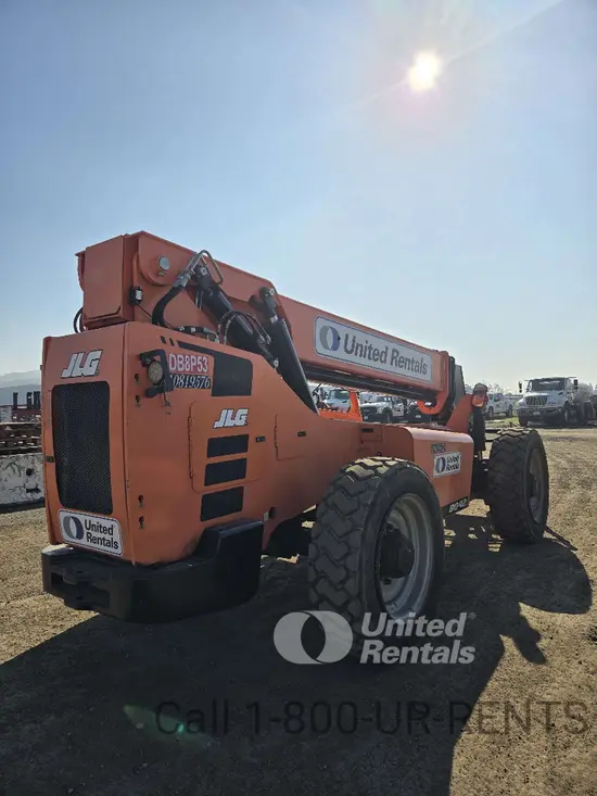 2018 SKYTRAK 8042 Forklift