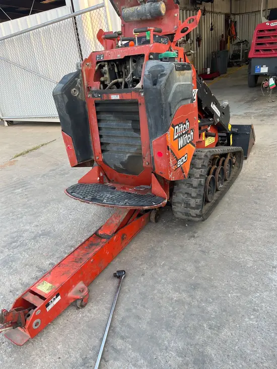 2021 Ditch Witch SK800 Track Loader