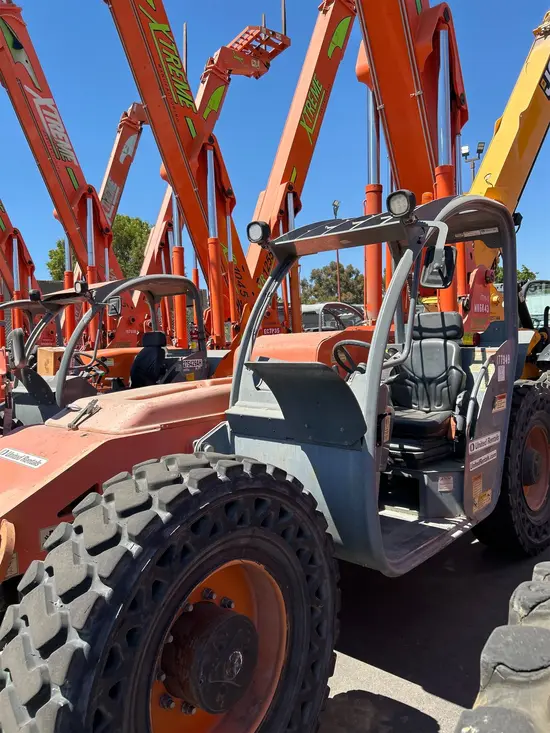 2016 XTREME XR1045 Forklift