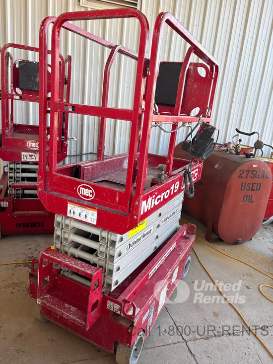 2018 MEC MICRO 19 Scissor Lift