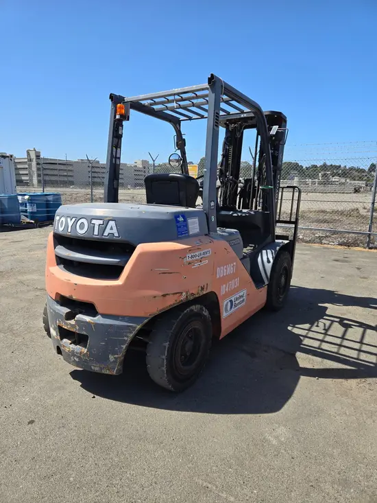 2016 Toyota 8FD35U Warehouse Forklift