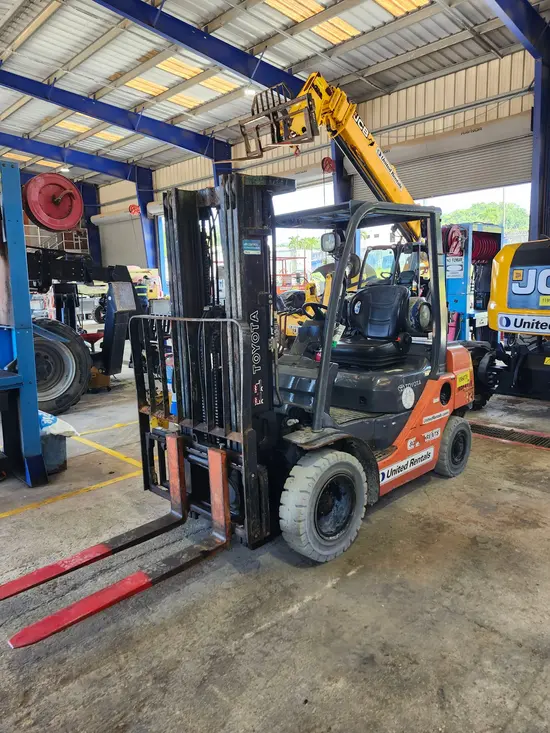 2019 Toyota 8FGU25 Warehouse Forklift