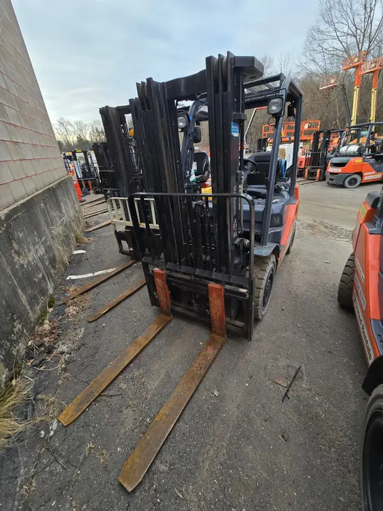2019 Toyota 8FGU25 Warehouse Forklift