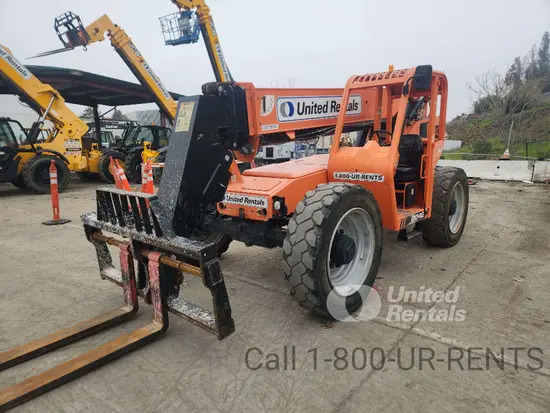 2018 SKYTRAK 8042 Forklift