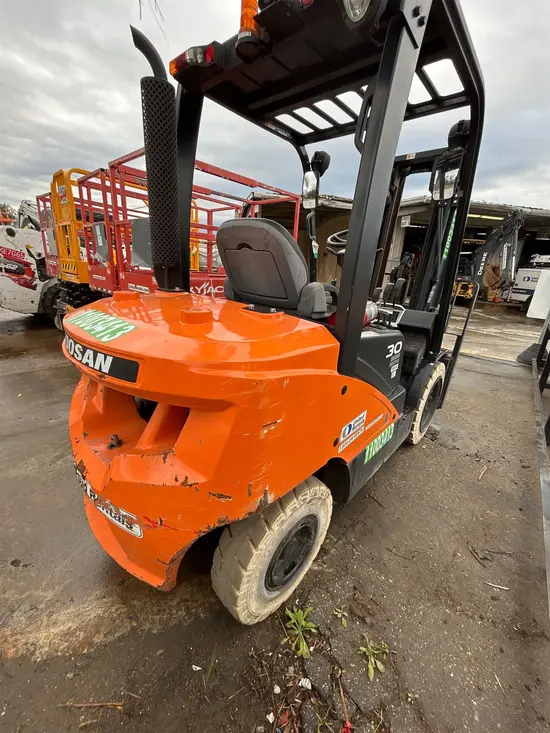 2019 Doosan D30S-7 Warehouse Forklift