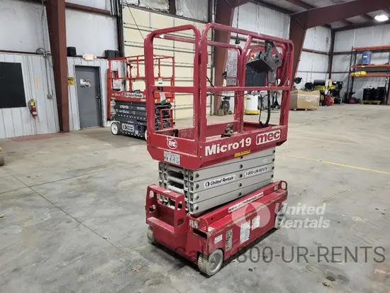 2018 MEC MICRO 19 Scissor Lift