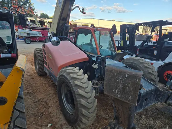 2019 JLG 1055 Forklift