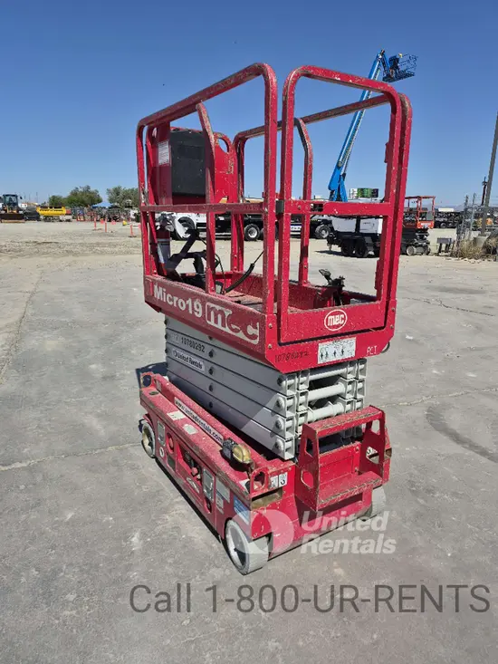 2018 MEC MICRO 19 Scissor Lift