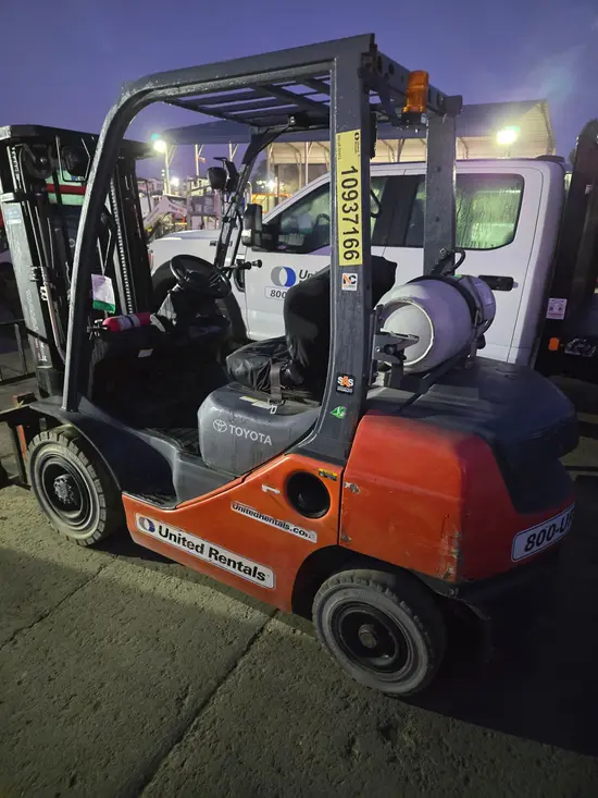 2019 Toyota 8FGU25 Warehouse Forklift