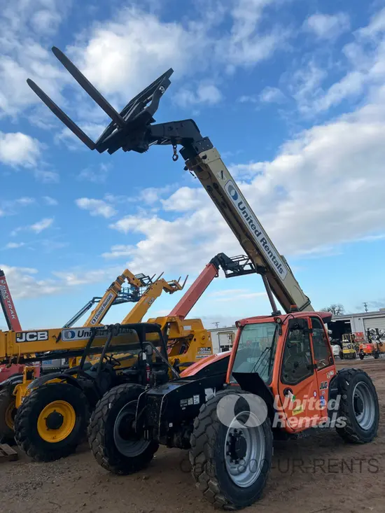 2018 JLG 742 Forklift