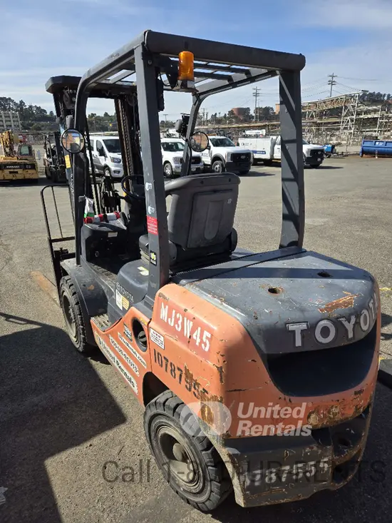 2018 Toyota 8FDU30 Warehouse Forklift