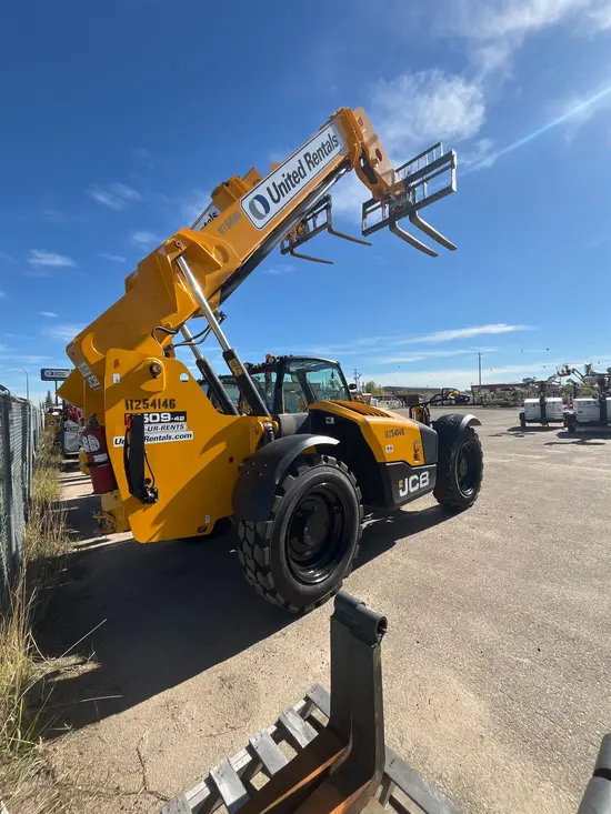 2021 JCB 509-42 Forklift