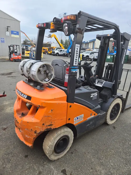 2019 Doosan G25P-7DF Warehouse Forklift