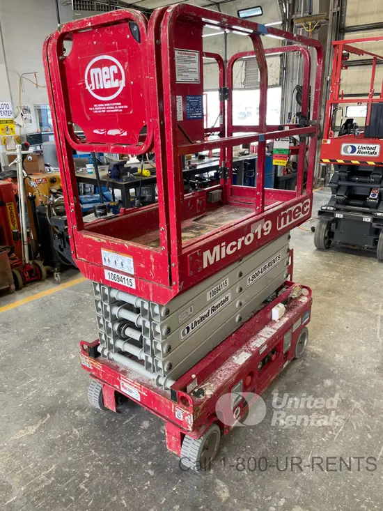 2017 MEC MICRO 19 Scissor Lift