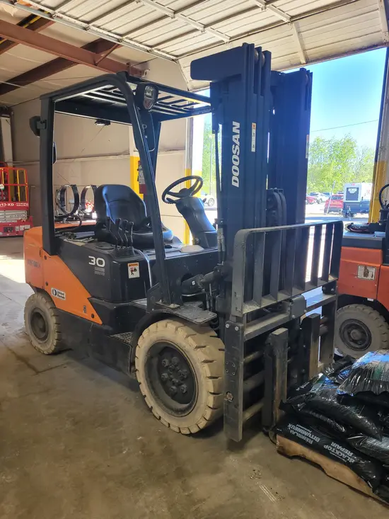 2019 Doosan G30P-7DF Warehouse Forklift