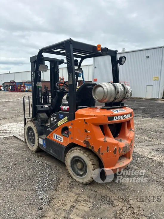 2022 Doosan G25E-7DF Warehouse Forklift