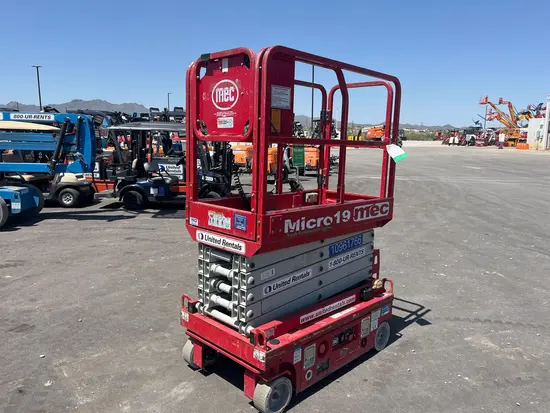 2019 MEC MICRO 19 Scissor Lift