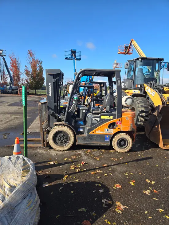 2021 Doosan G25N-7DF Warehouse Forklift
