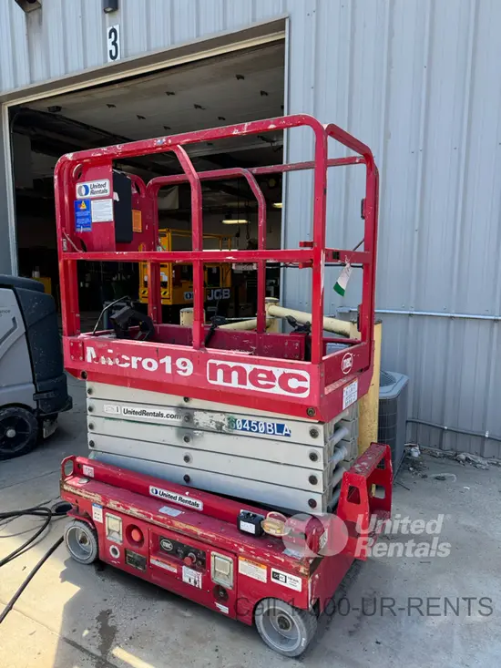 2018 MEC MICRO 19 Scissor Lift