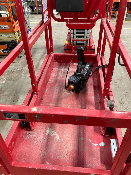 2021 MEC MICRO 19 Scissor Lift