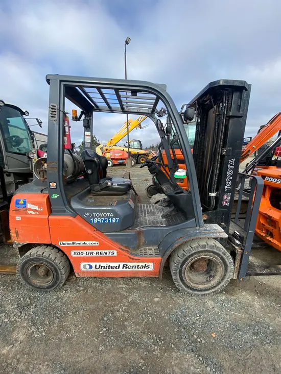 2019 Toyota 8FGU25 Warehouse Forklift