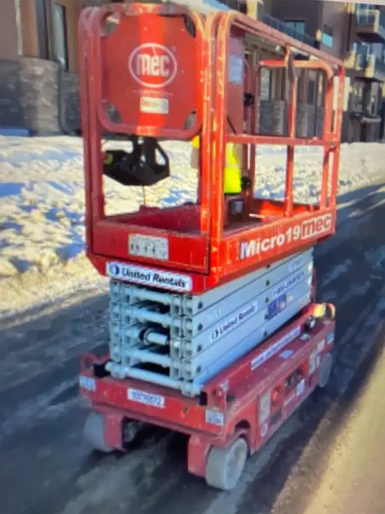 2018 MEC MICRO 19 Scissor Lift