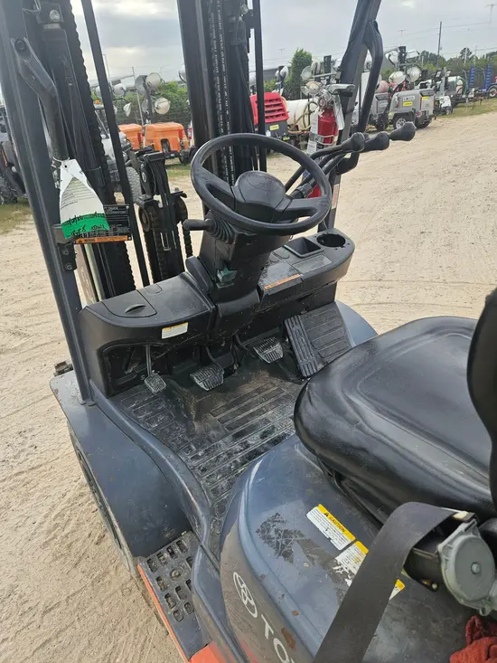 2019 Toyota 8FGU25 Warehouse Forklift